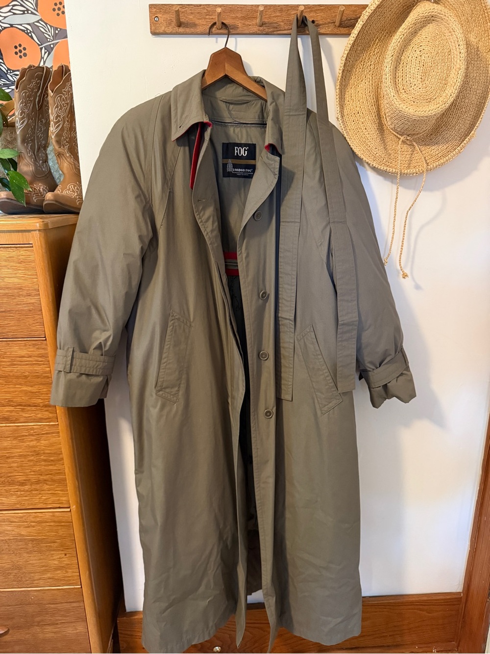 VTG London Fog Women’s Olive puffer Trench Coat with Belt and zip out lining